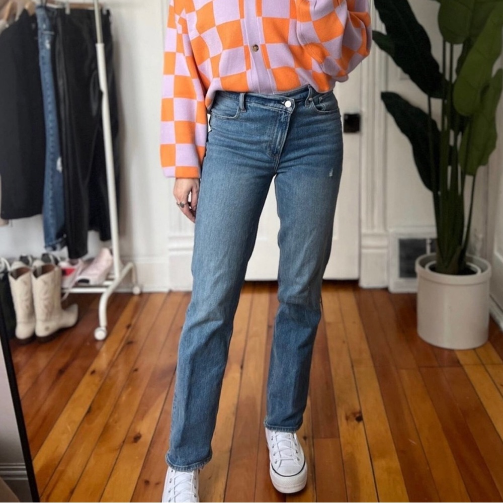 Abercrombie & Fitch 90s Straight Ultra High Rise Jeans | Medium Wash | Size 0/25